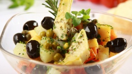 Roślinna Wielkanoc, czyli 5 sposobów na warzywa w wielkanocnym menu Żywienie, LIFESTYLE - Tradycyjne elementy wielkanocnego stołu? Jajka, wędliny, żur - wymiennie z barszczem białym, biała kiełbasa, mazurki i piaskowe baby.