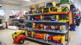 Traktor, ciągnik a może cała ferma?